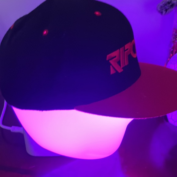 RIPCURL SnapBack Hat - Picture 2 of 2